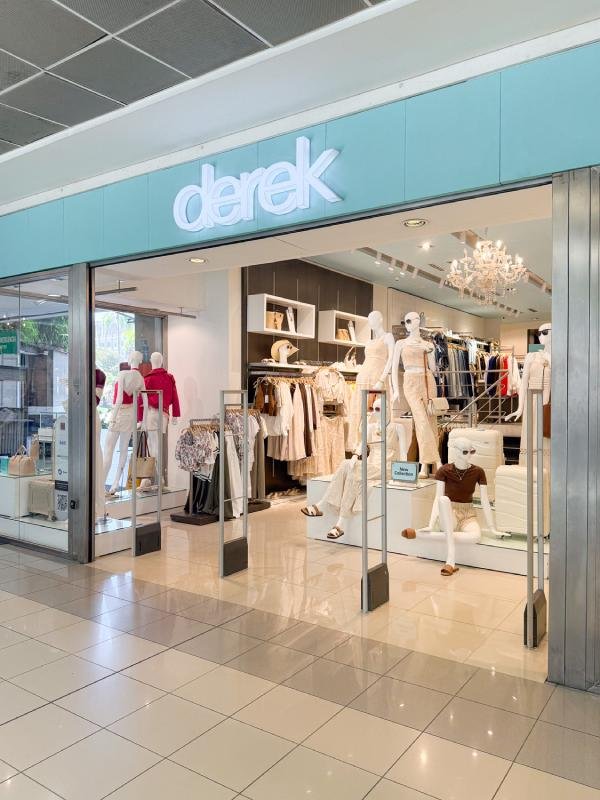 DEREK victoria centro comercial 01