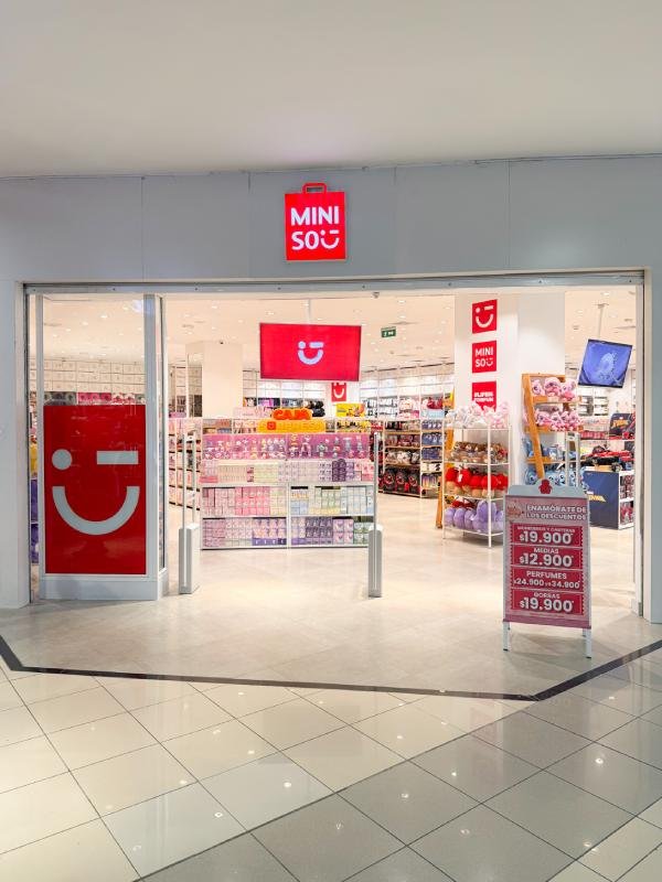 MINISO victoria centro comercial 01
