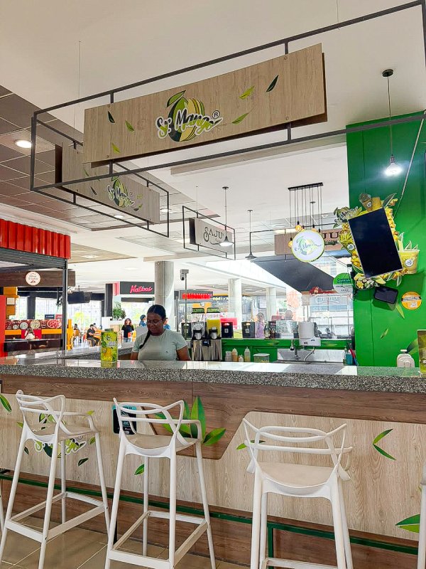 Sr Mango Victoria Centro Comercial 01