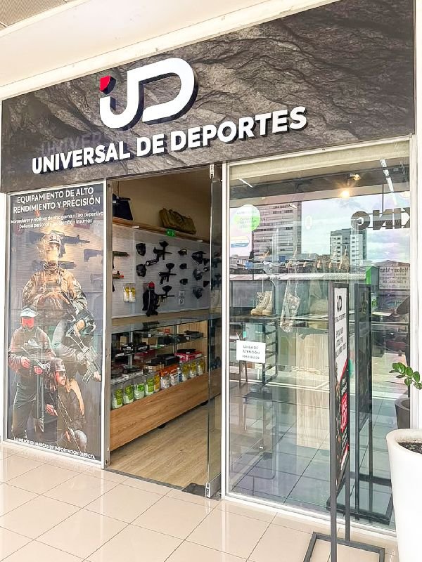 UNIVERSAL DE DEPORTES victoria centro comercial 01