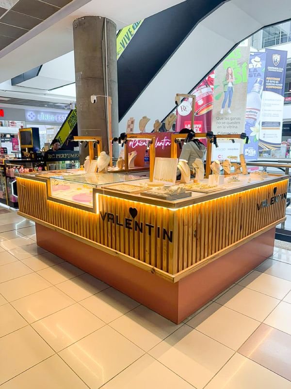 VALENTIN victoria centro comercial 01